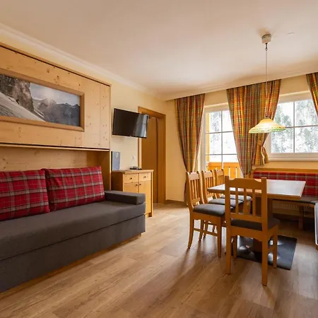 アパートホテル Hubertus Alpine Living 4*